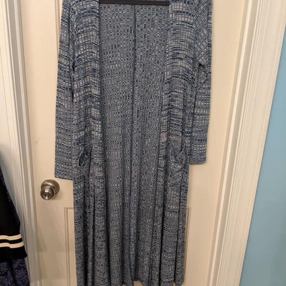 Lularoe Sarah M - Picture 2 of 2
